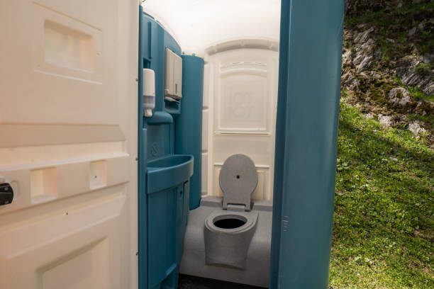Best Portable toilet rental cost  in Linwood, PA